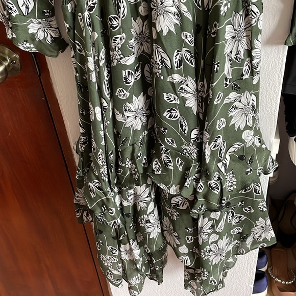 Shoshanna Green Floral Smocked Silk Dress Size 10 - Picture 12 of 12